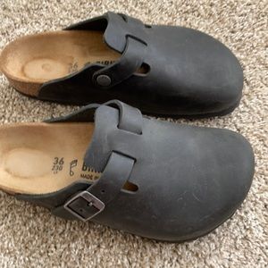 Birkenstock Boston Black Leather Clogs size 36 Reg